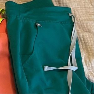 Hunter green small tall zamoras